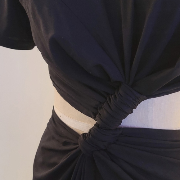 Cutout Black Casual Midi Dress - Picture 3 of 6